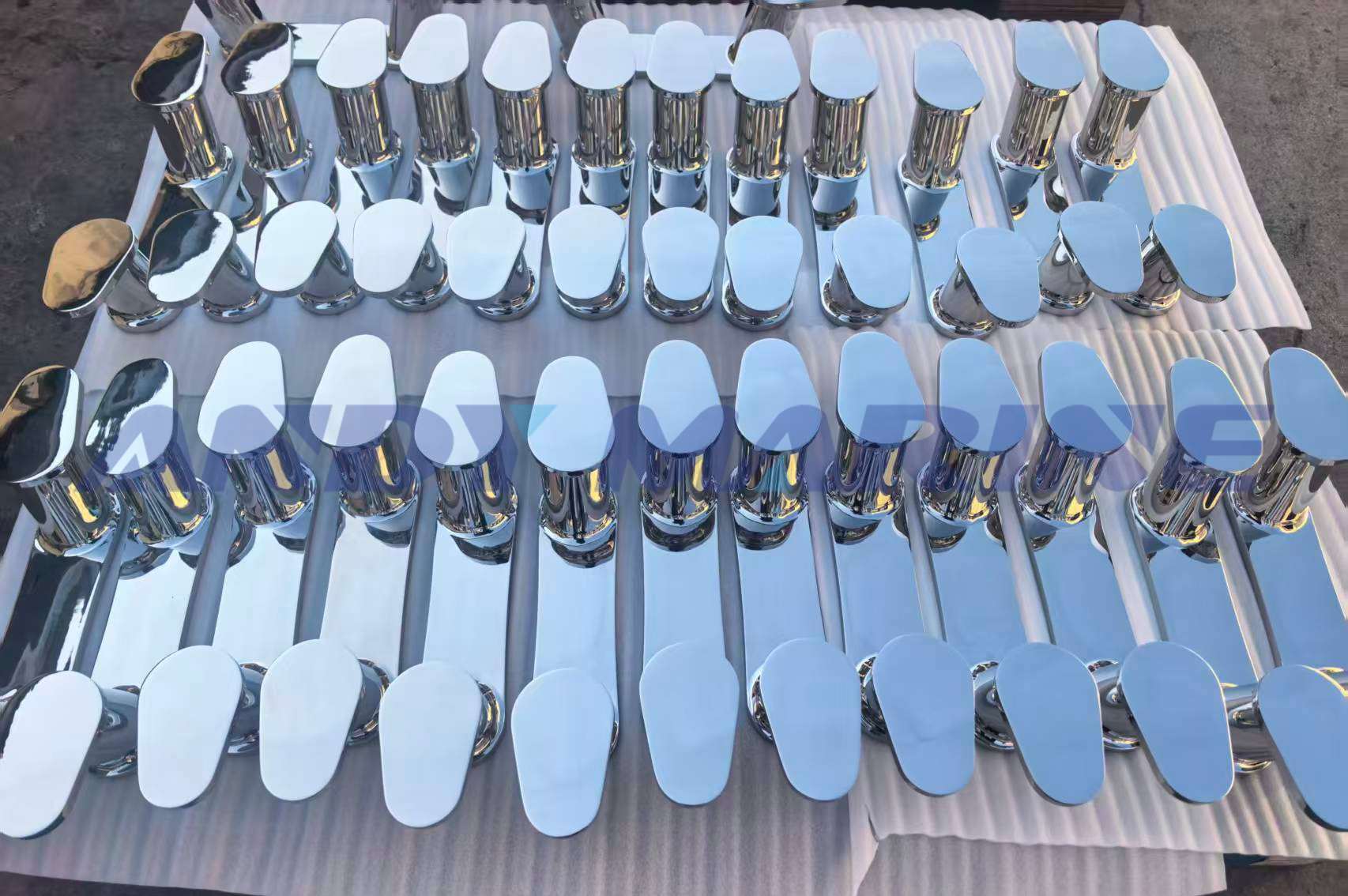 ఆండీ మెరైన్ అధిక-పనితీరు గల 316 స్టెయిన్‌లెస్ స్టీల్ బొల్లార్డ్‌ను విజయవంతంగా అందించింది